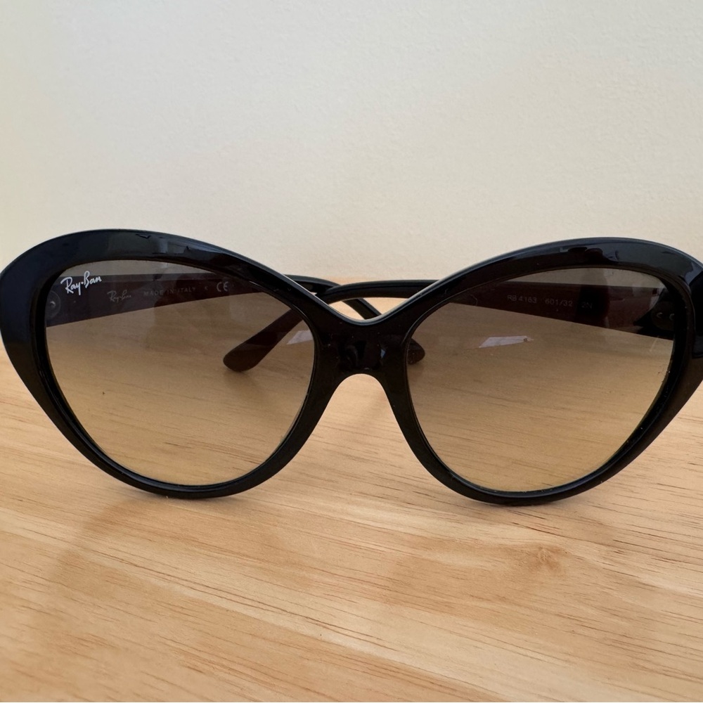 Ray-Ban Women's Black Sunglasses